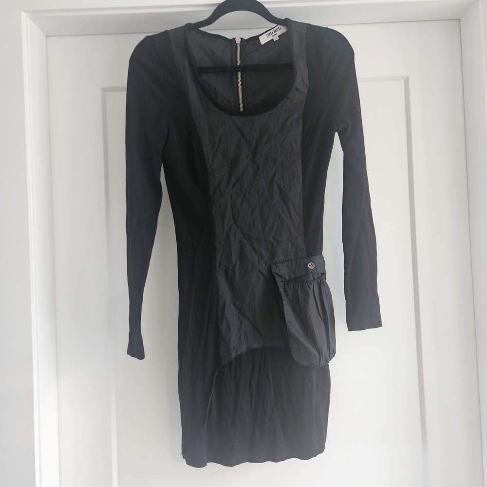 Elegant Black Long Sleeve Dress with Pocket